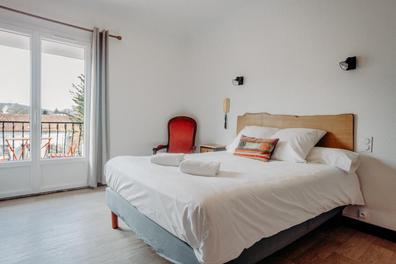 Logis Hotel Restaurant Espelletenia Larceveau-Arros-Cibits Екстер'єр фото