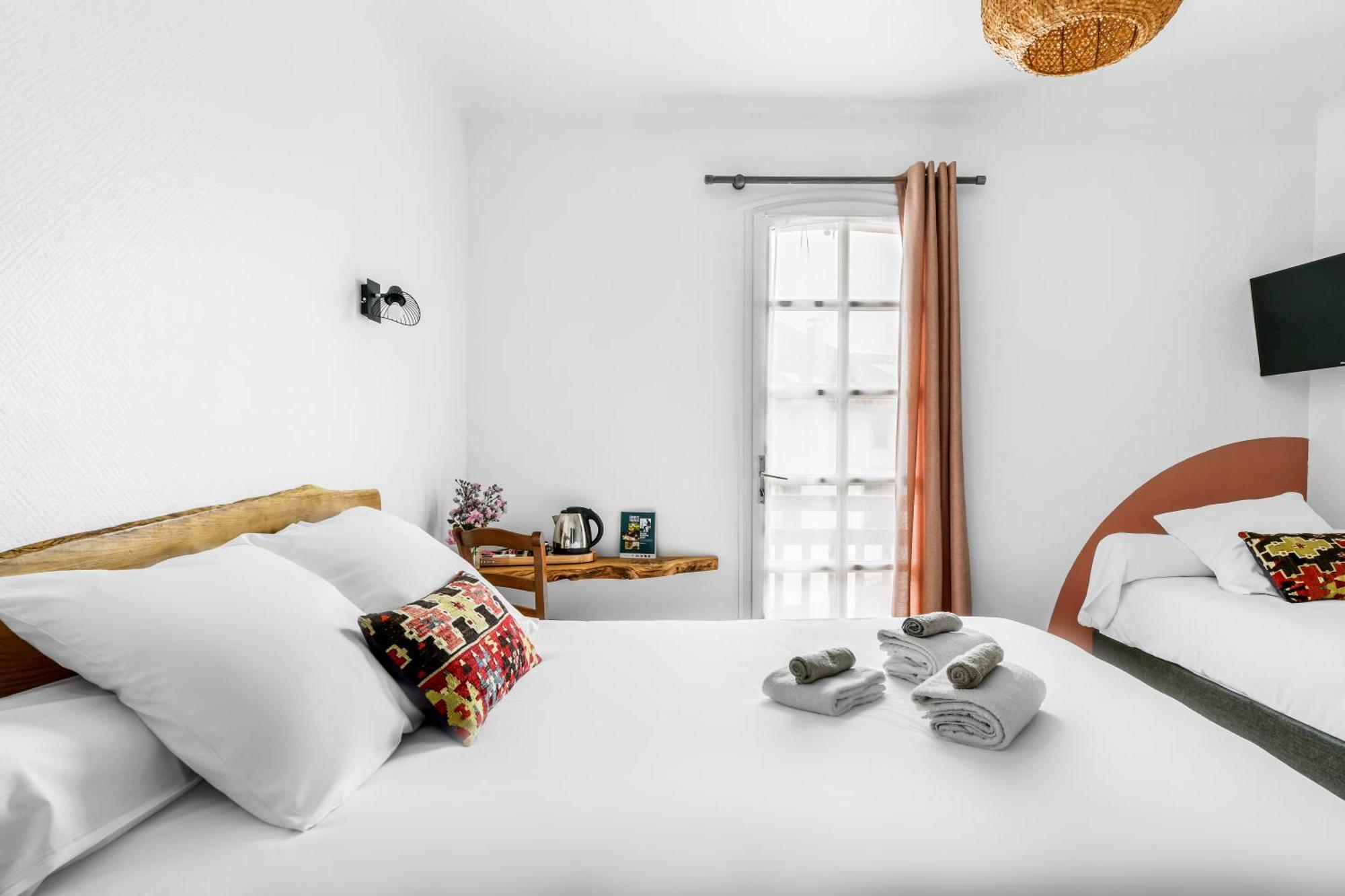 Logis Hotel Restaurant Espelletenia Larceveau-Arros-Cibits Екстер'єр фото